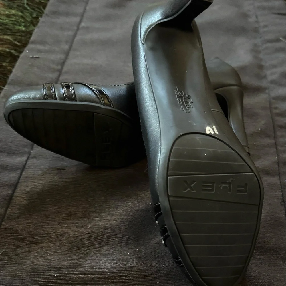 Life Stride Women's Black Buckle Flats - Picture 5 of 5